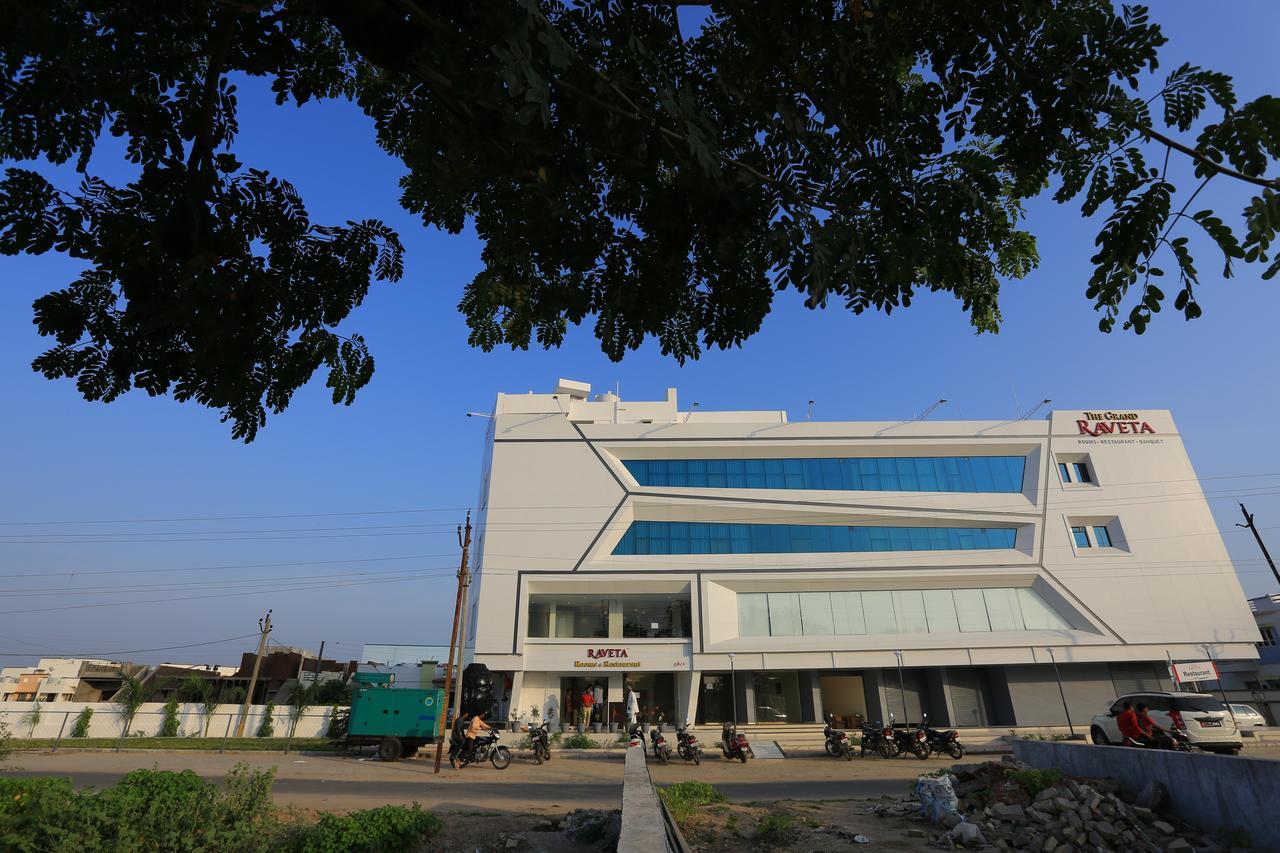 The Grand Raveta Hotel Pātan Exterior photo